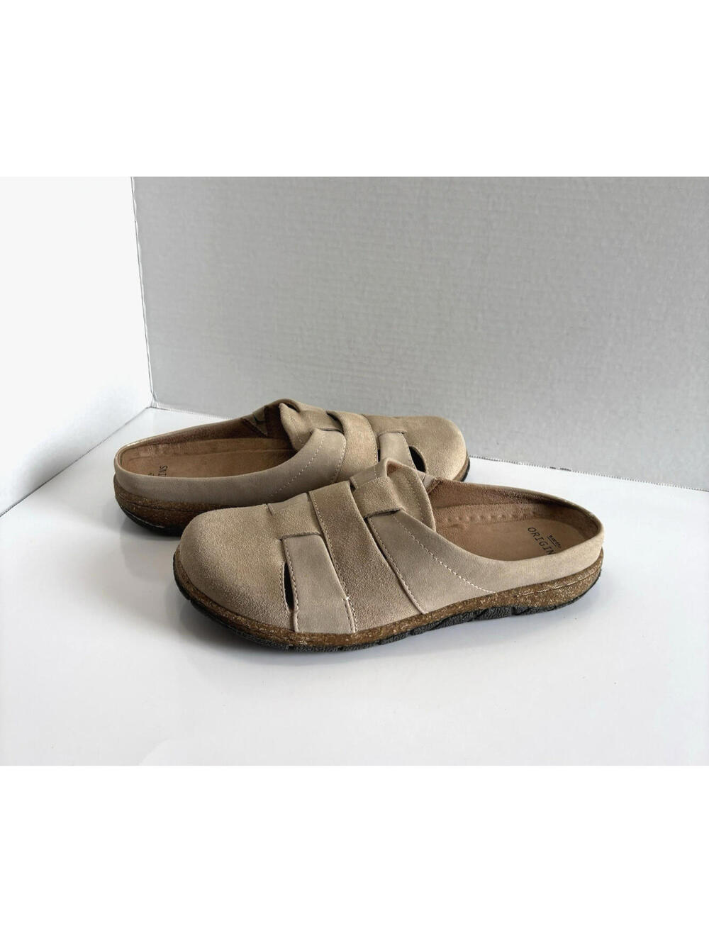 Earth Origin Essential Ellery Mules Women 9 Wide Beige Suede Woven Comfort Clogs